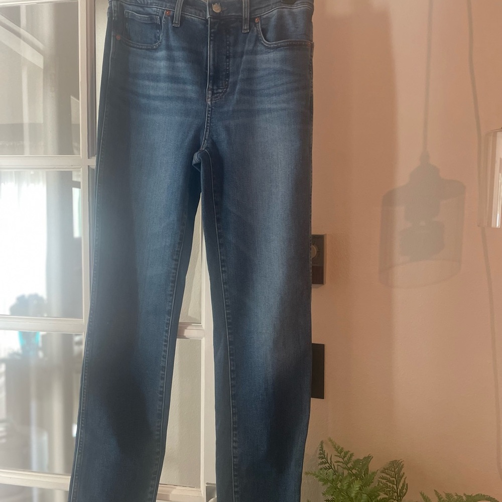 Madewell Blue Straight Leg Jeans Classic Fit; NWOT never worn